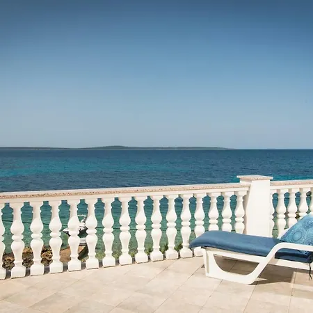 La Villa-silba Silba