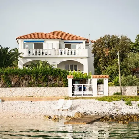 La Villa-silba Silba
